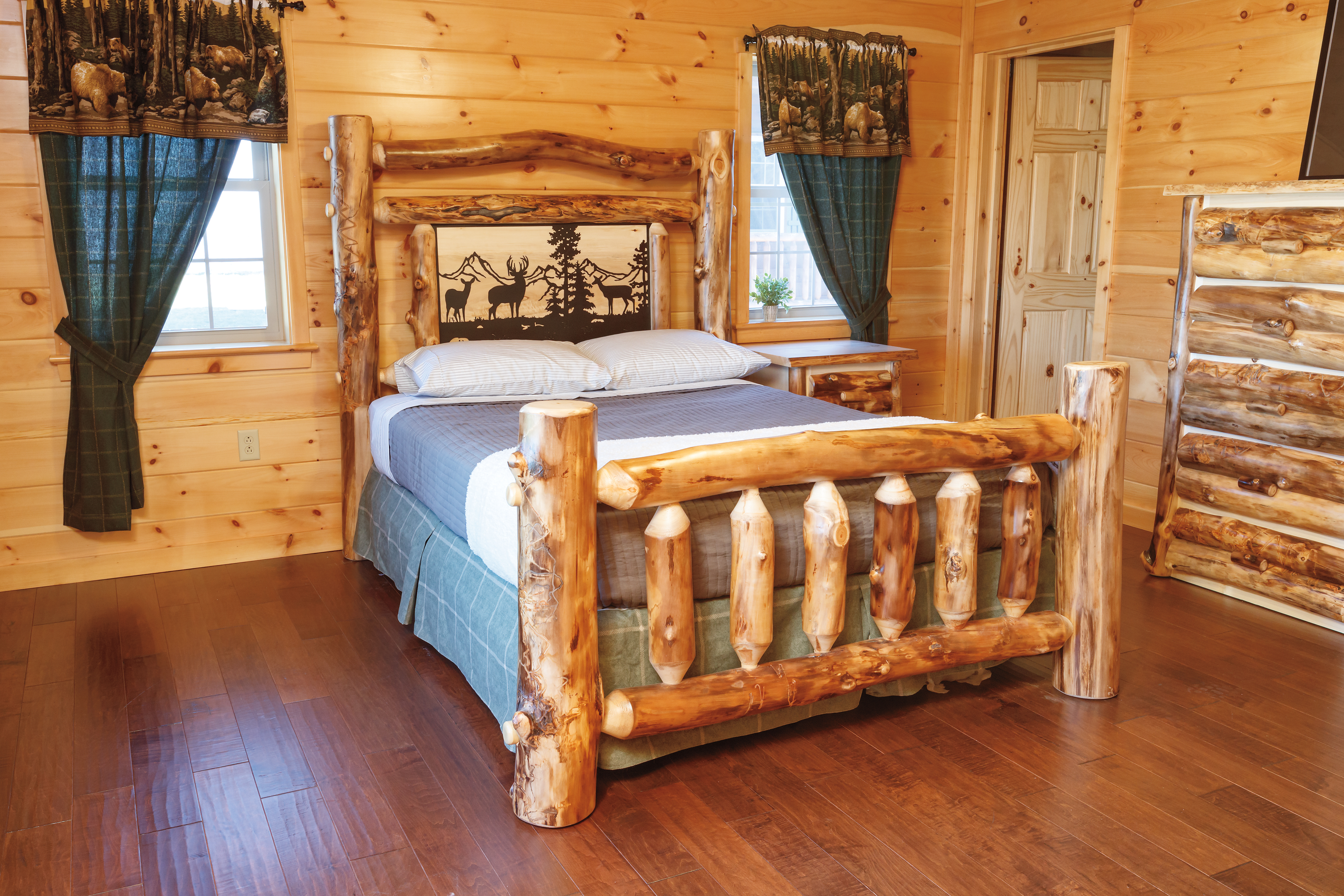 Colorado Aspen Grand Metal Art Bed
